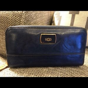 UGG wallet
